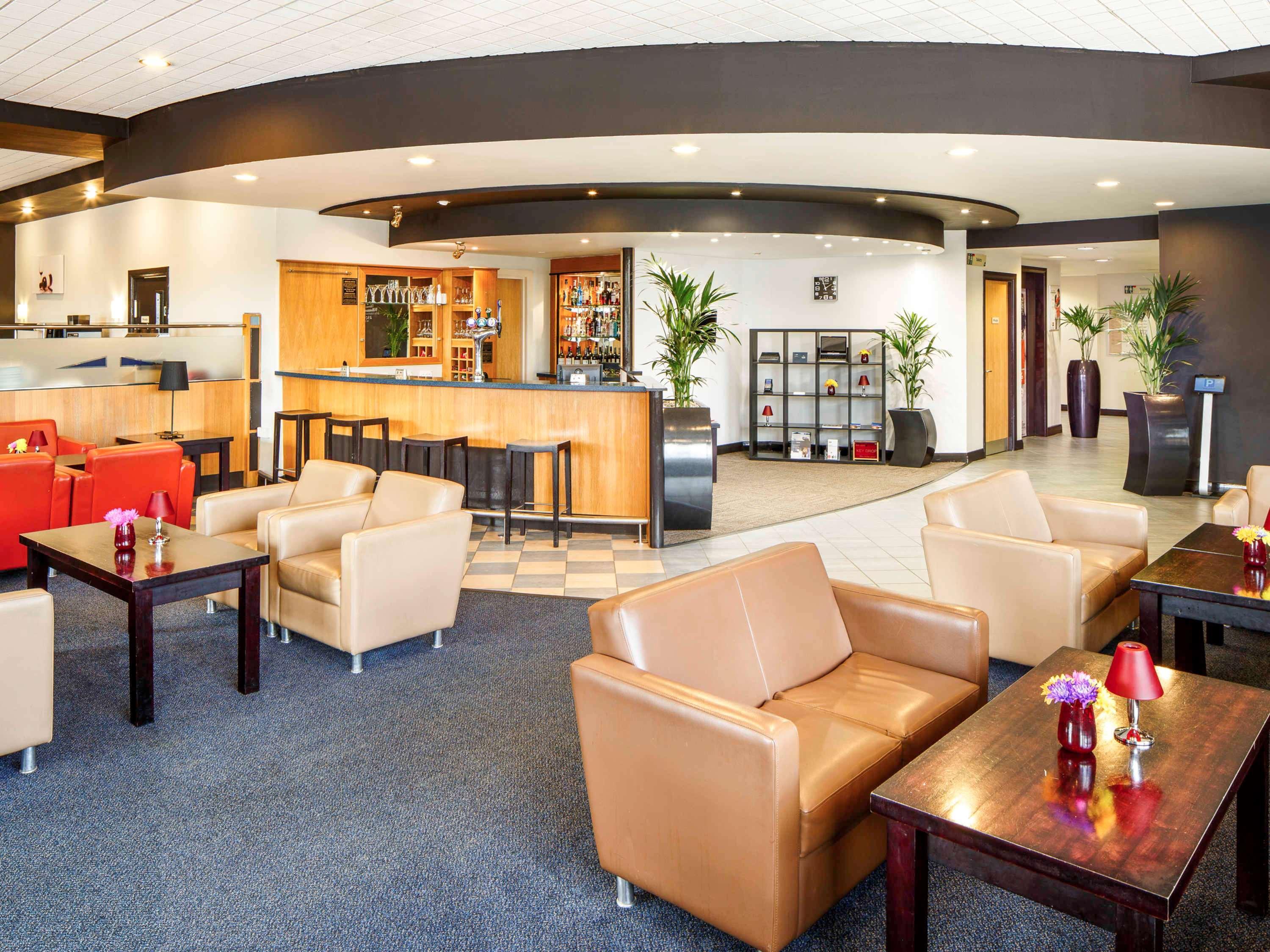 Ibis Wellingborough Hotel Exterior foto