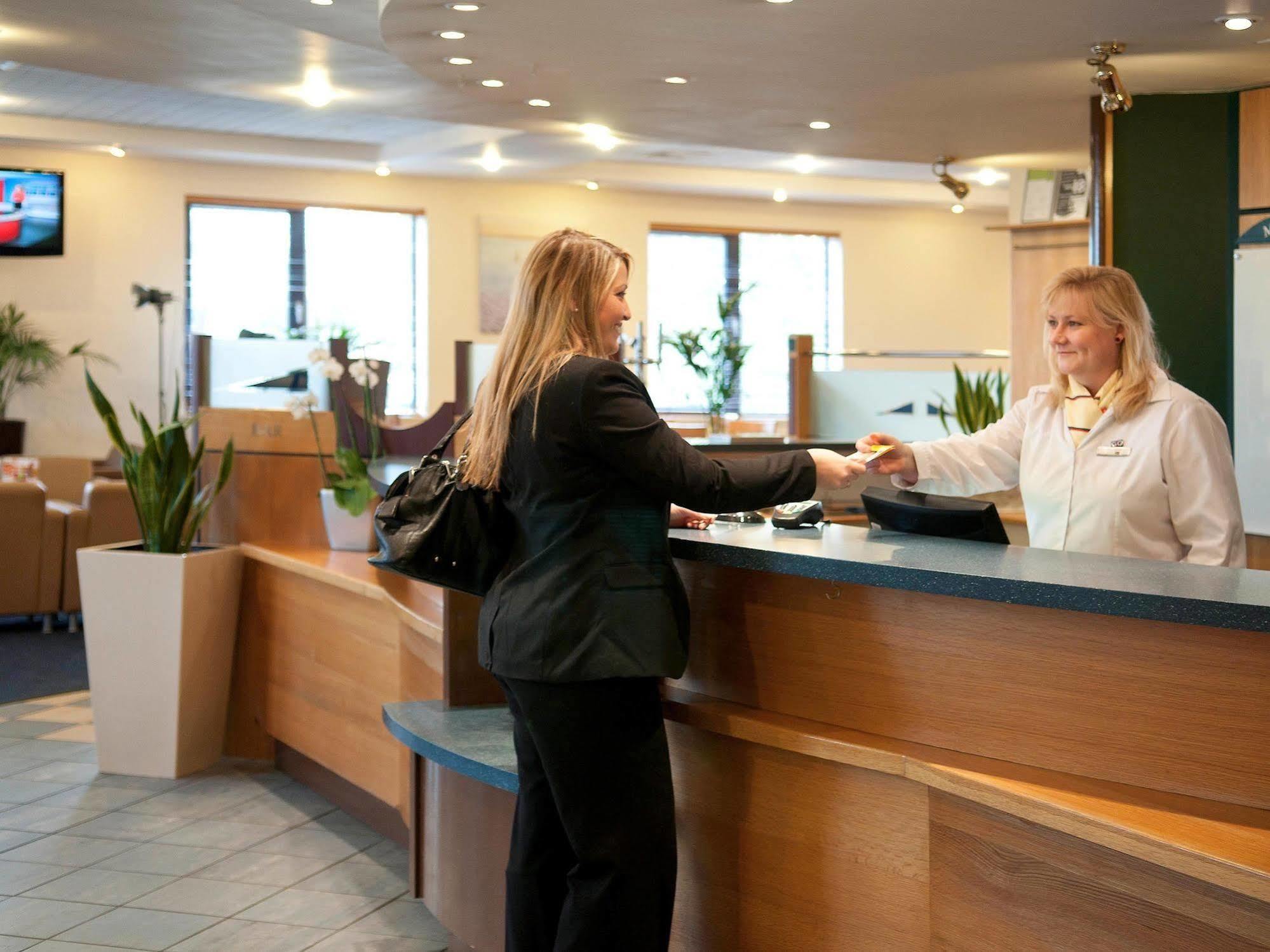 Ibis Wellingborough Hotel Exterior foto